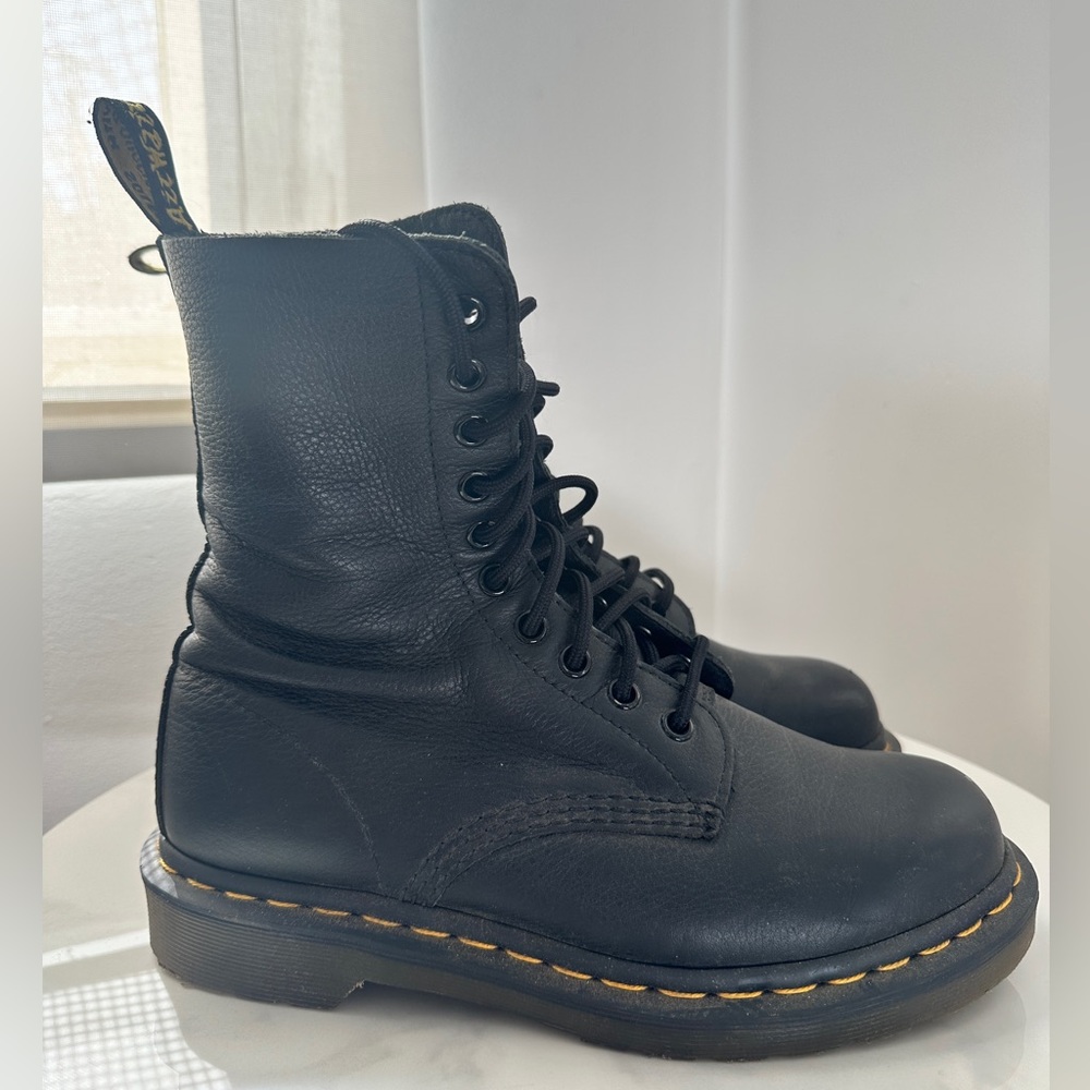Dr. Martens 1490 Virginia Leather Lace-Up Boots